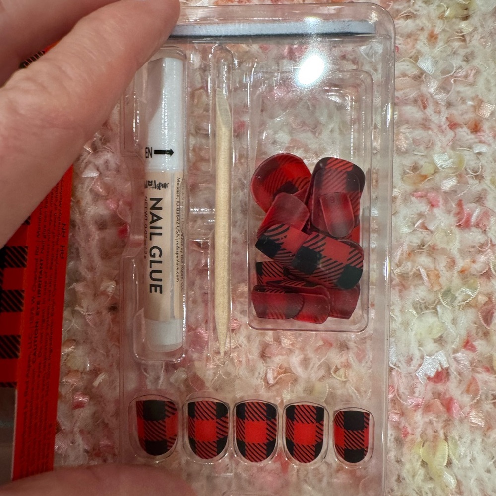 Red Aspen Nail Dashes – “Nana’s Nightgown” | Short Square Press-On Nails - Picture 5 of 8